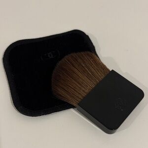 CHANEL make up brush in velvet pouch blush brush travel brush black velvet NEW